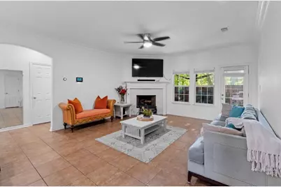 1025 Pearson Street, Irving, TX 75061 - Photo 5
