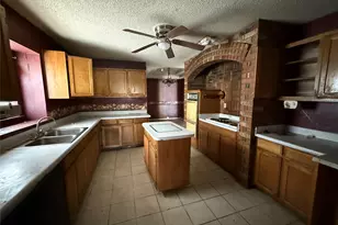 6313 Overlake Dr, Fort Worth, TX 76135 - Photo 5