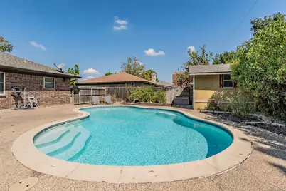 5500 Meadow Oak Street, North Richland Hills, TX 76180 - Photo 31