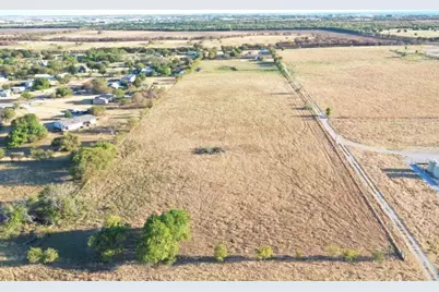 1387 Hickory Street, Rhome, TX 76078 - Photo 5