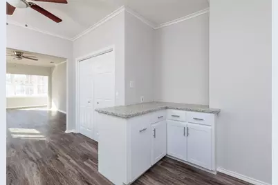 5700 Pershing Avenue, Fort Worth, TX 76107 - Photo 15