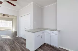 5700 Pershing Ave, Fort Worth, TX 76107 - Photo 15