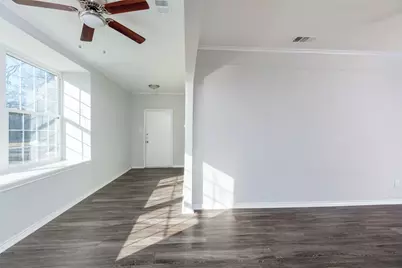 5700 Pershing Avenue, Fort Worth, TX 76107 - Photo 3