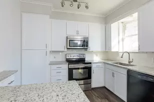 5700 Pershing Ave, Fort Worth, TX 76107 - Photo 11
