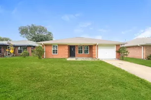 609 E Buffalo St, Forney, TX 75126 - Photo 1