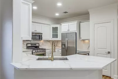 4210 Prescott #C, Dallas, TX 75219 - Photo 9