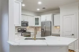 4210 Prescott, Dallas, TX 75219 - Photo 9