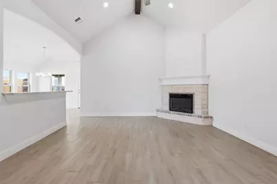 816 Haley Street, Springtown, TX 76082 - Photo 15