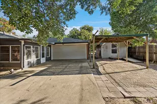 512 Brown Trail Ct, Hurst, TX 76053 - Photo 33