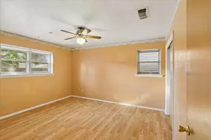 512 Brown Trail Ct, Hurst, TX 76053 - Photo 19