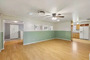 512 Brown Trail Ct, Hurst, TX 76053 - Photo 11