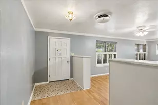 512 Brown Trail Ct, Hurst, TX 76053 - Photo 5