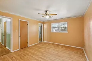 512 Brown Trail Ct, Hurst, TX 76053 - Photo 21
