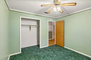 512 Brown Trail Ct, Hurst, TX 76053 - Photo 27