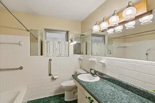 512 Brown Trail Ct, Hurst, TX 76053 - Photo 31