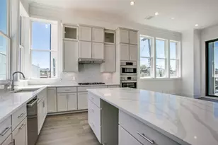 207 Carroll St, Fort Worth, TX 76107 - Photo 3
