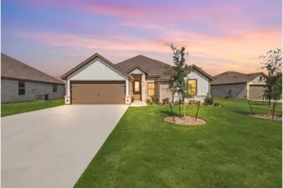 728 Raylan Street, Springtown, TX 76082 - Photo 1