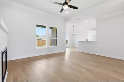 728 Raylan Street, Springtown, TX 76082 - Photo 17