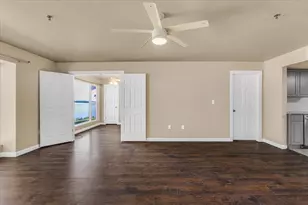 114 Harbor Dr, Runaway Bay, TX 76426 - Photo 7