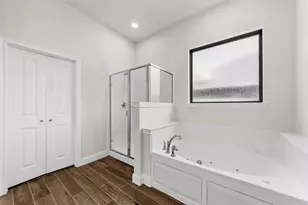 111 Water Crest Ln, Glenn Heights, TX 75154 - Photo 13