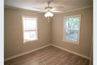 2720 Hanger Avenue, Fort Worth, TX 76105 - Photo 11