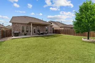 910 Blackhawk Dr, Princeton, TX 75407 - Photo 3