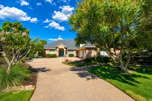 702 Pintail Ct, Granbury, TX 76049 - Photo 1