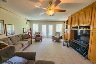 702 Pintail Ct, Granbury, TX 76049 - Photo 13