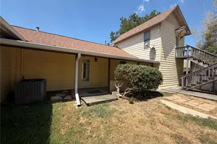 805 S 3rd St, Grandview, TX 76050 - Photo 21