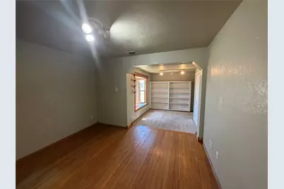 805 S 3rd Street, Grandview, TX 76050 - Photo 19