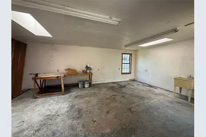805 S 3rd Street, Grandview, TX 76050 - Photo 23