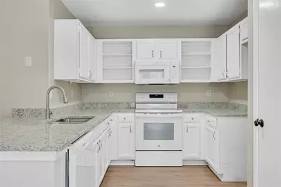 1428 Woodfern Drive, Arlington, TX 76018 - Photo 11