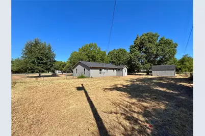 221 Mockingbird Meadows, Burleson, TX 76028 - Photo 23