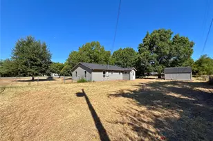 221 Mockingbird Meadows, Burleson, TX 76028 - Photo 23