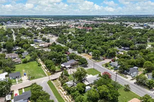 1320 S 26th St, Waco, TX 76706 - Photo 35
