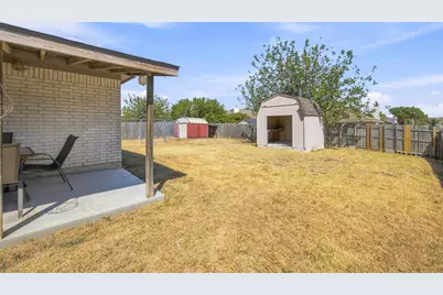 1300 Meadowbrook Lane, Crowley, TX 76036 - Photo 21