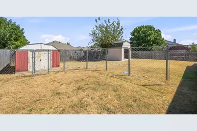 1300 Meadowbrook Lane, Crowley, TX 76036 - Photo 25