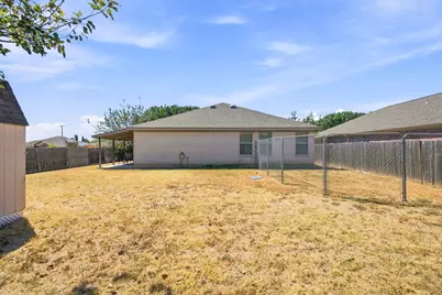 1300 Meadowbrook Lane, Crowley, TX 76036 - Photo 23