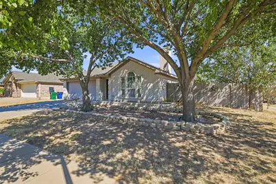 1300 Meadowbrook Lane, Crowley, TX 76036 - Photo 27