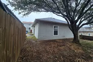 1705 Tabasco Plaza, Dallas, TX 75211 - Photo 11