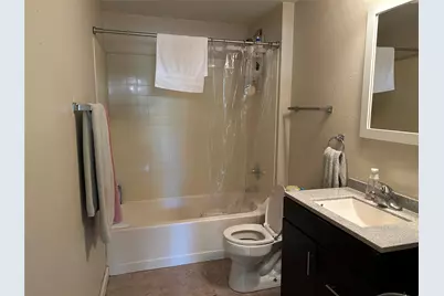 715 W Hickory Street #A2, Denton, TX 76201 - Photo 9