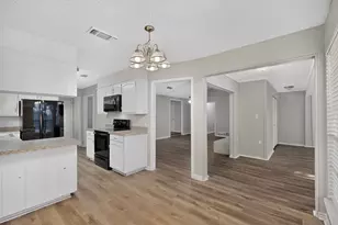 1020 Almond Dr, Mansfield, TX 76063 - Photo 11