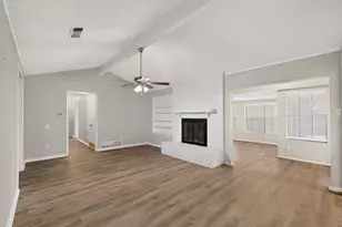 1020 Almond Dr, Mansfield, TX 76063 - Photo 5