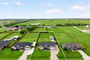 113 Ridgetop Trl, Rhome, TX 76078 - Photo 3