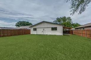 2032 Meadfoot Rd, Carrollton, TX 75007 - Photo 17