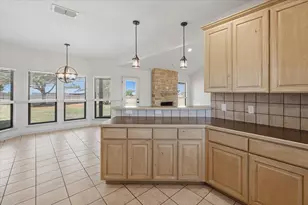 105 Savannah Dr, Weatherford, TX 76087 - Photo 11