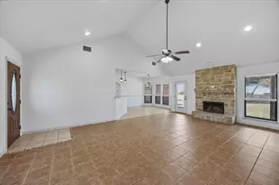 105 Savannah Dr, Weatherford, TX 76087 - Photo 5