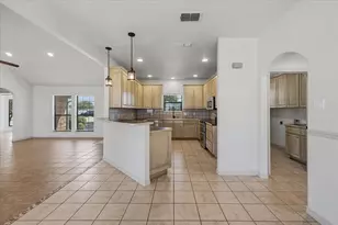105 Savannah Dr, Weatherford, TX 76087 - Photo 9