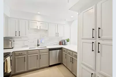2716 Meadowstone Court, Carrollton, TX 75006 - Photo 5
