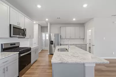 6015 Alderton Drive, McKinney, TX 75071 - Photo 9